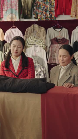 穿书七零，鸡飞狗跳的下乡生活（80集）亿万短剧抢先看