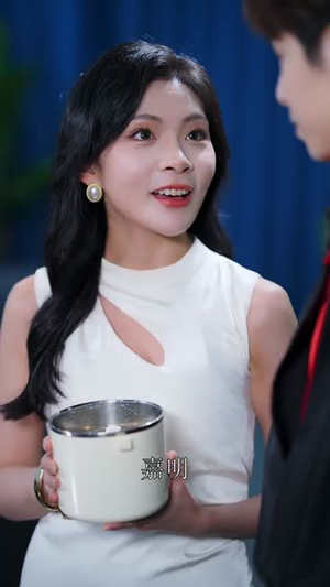 实习生整顿职场拿我开刀，我笑了（59集）高质量短剧推荐