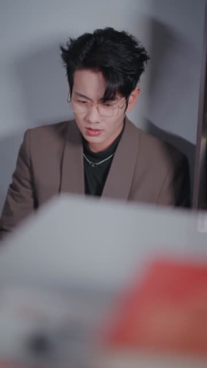 南墙一隅，回头是你（61集）短剧介绍