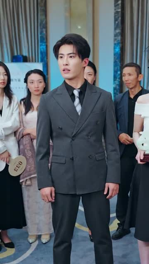 天降小福宝，她靠乌鸦嘴被全家团宠了（62集）短剧在线观看