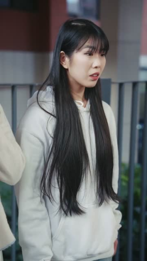 我就吹个牛，校花追我喊老公（80集）好看的短剧电影