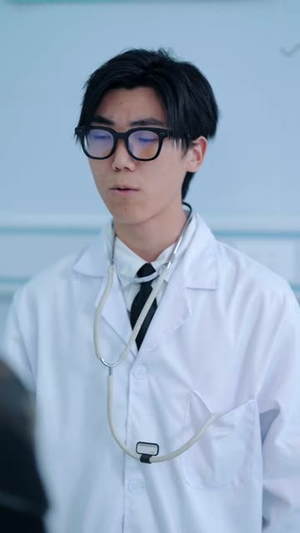 神豪我是高冷系男神（80集）热门短剧抢先