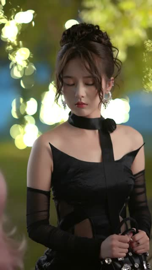 恶名昭著的她（60集）网盘在线观看