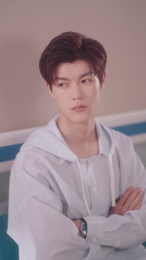 高冷校草爱上我（80集）短剧全集免费