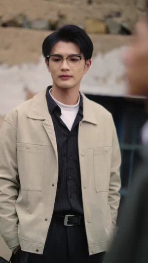 邻居盖房子不留出路，我反手挖鱼塘（60集）精彩的短剧