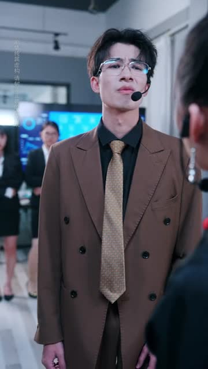 绑定系统，我成了团播队友的充电宝（62集）甜宠短剧推荐