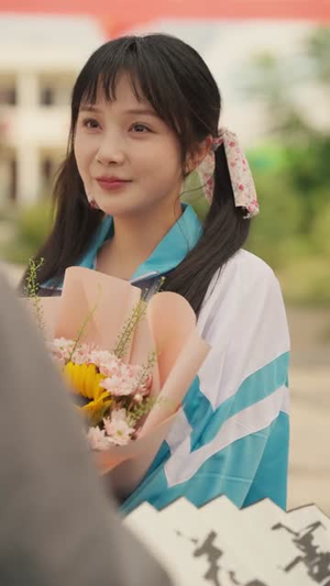 八零魔王她成了真千金（80集）观看软件