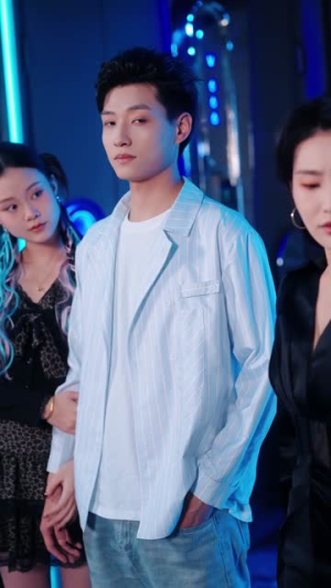 五块钱买地球（74集）超级好看的短剧