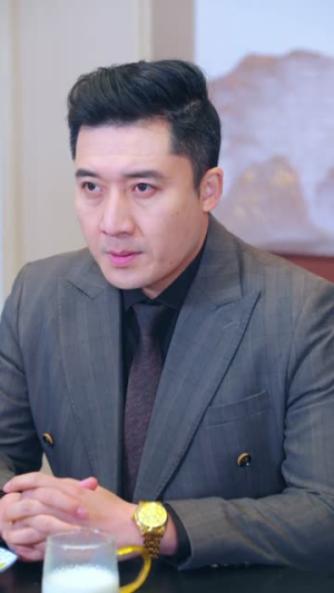 我不做大哥很多年(60集) 我不做大哥很多年(60集)正能量短剧分享