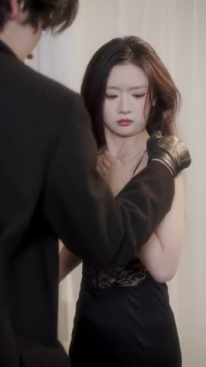 纪总夫人来自农村（82集）追风的女孩短剧