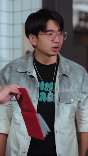 被抢老公后，我在末世吃喝不愁（80集）热门短剧抢先