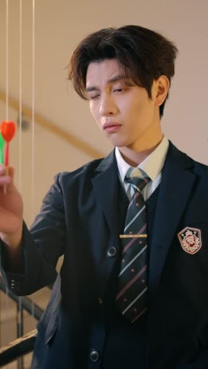 夫人她是极道教师（60集）男主角是谁