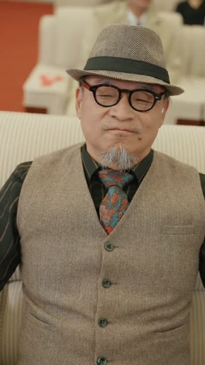 财富自由：开局我能看见未来新闻（80集）红果免费看短剧