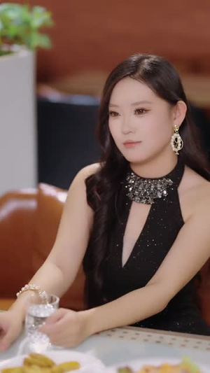 18岁开启成长系统(80集) 18岁开启成长系统(80集)短剧热门推荐