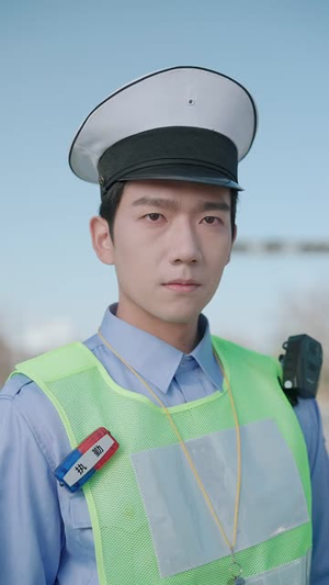 上班第一天，手撕通缉榜（79集）超好看的短剧