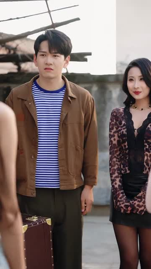 一朝觉醒,系统助我万人迷(70集) 一朝觉醒,系统助我万人迷(70集)热播古装短剧