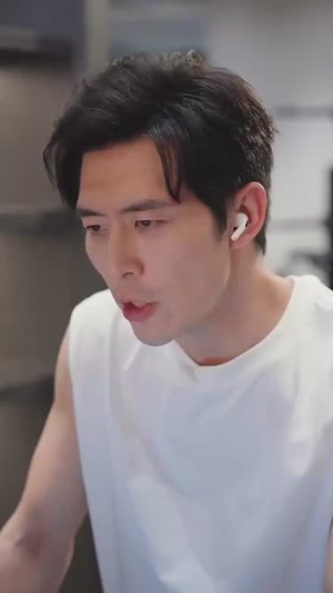 等一场巴黎的风（60集）追风的女孩短剧