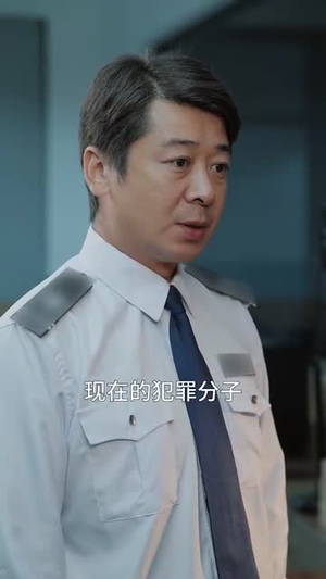 队长,你宝贝老婆又靠画画破案了(80集) 队长,你宝贝老婆又靠画画破案了(80集)最近很火的短剧