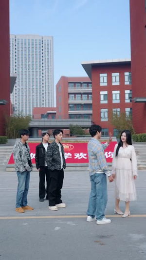 让你穿越，没让你成为顶级狂枭（80集）在线播放