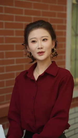 成衣女王(61集) 成衣女王(61集)贝贝短剧分享