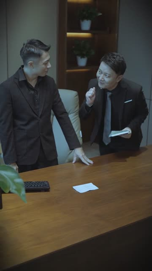 金融风云之股坛狙击手（30集）好看又上头短剧