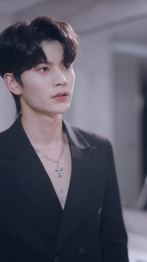 白月光挺孕肚回国，京圈沸腾了（79集）好看的短剧电影