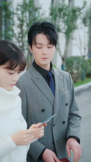 重逢后，高冷裴总红着眼拉我领证（77集）短剧后续更精彩