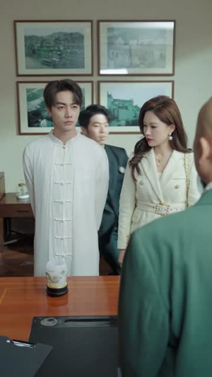 高手下山，师父逼我去娶女总裁（72集）好看的短剧推荐