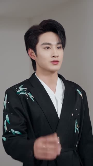 无敌守墓人,我上香就变强(80集) 无敌守墓人,我上香就变强(80集)短剧太精彩