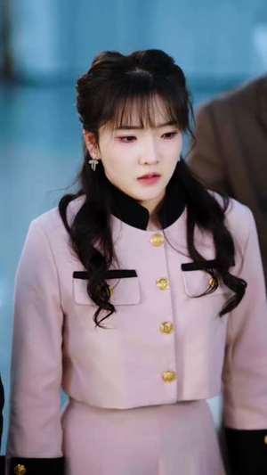 我资助的穷学生,毕业把我当乞丐(65集) 我资助的穷学生,毕业把我当乞丐(65集)超爽短剧推荐