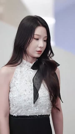 净身出户后，我转身踏青云（70集）一起追短剧