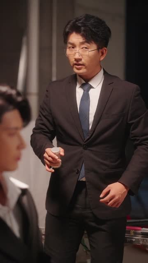 穿越女频你也配叫大女主（80集）精彩短剧片段