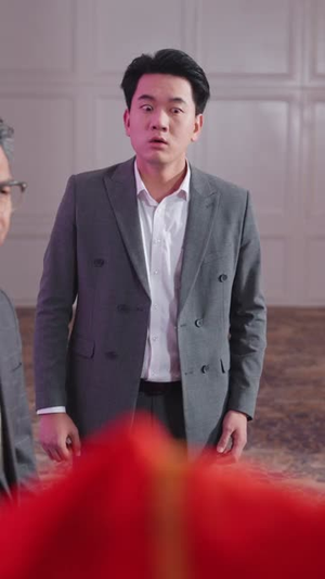 捡漏逆袭，开局气晕地摊大爷（80集）精彩短剧推荐