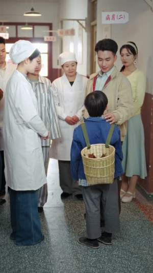 穿越饥荒年：我靠手机发家（81集）这部短剧太好看