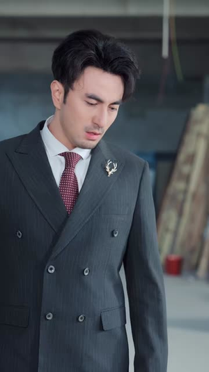 被美女崩元子，系统让我赚麻了（77集）火热短剧抢先看