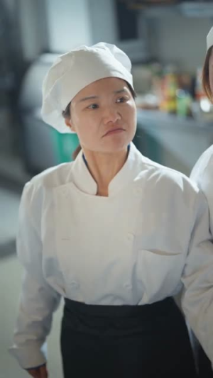 随机摆摊2：我用美食引蛇出洞（66集）第二季