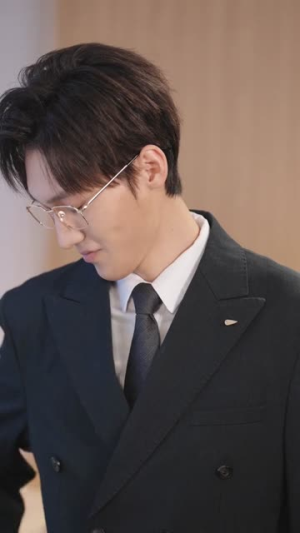 乍见惊欢(60集) 乍见惊欢(60集)短剧越看越精彩