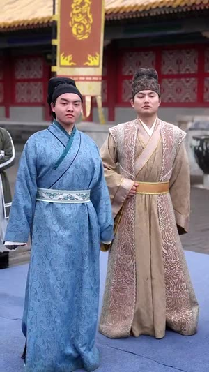 废柴丑女惑人心,清冷凤尊失控了(81集) 废柴丑女惑人心,清冷凤尊失控了(81集)最新短剧推荐