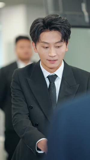 作精老婆总想跑路(80集) 作精老婆总想跑路(80集)好看短剧看不停