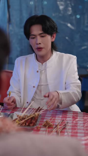 我的高冷总裁，有亿点黏人（71集）不用花钱看全剧