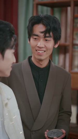 拍照就能赚钱（101集）快来看短剧