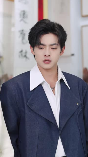 神瞳鉴宝:我靠眼力赚翻天(73集) 神瞳鉴宝:我靠眼力赚翻天(73集)爆款热门短剧