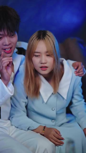 都说死对头太冷，深夜却诱吻我（80集）短剧免费分享