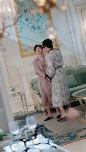 无敌魔女下山了，冰山老公碗里来（74集）爆火短剧推荐