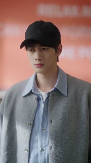 晚风停在她身后（61集）热门短剧看不停