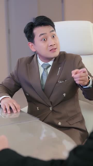 开除当天，我靠系统制霸上京（64集）看到了大结局