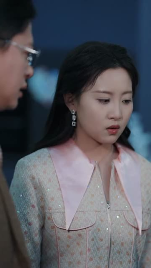 魂穿真千金：女帝飒爆了（80集）热门了短剧