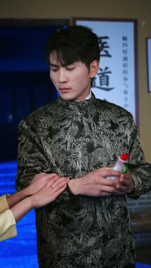 真假少爷后悔流，可我是魔尊啊（80集）精彩短剧片段