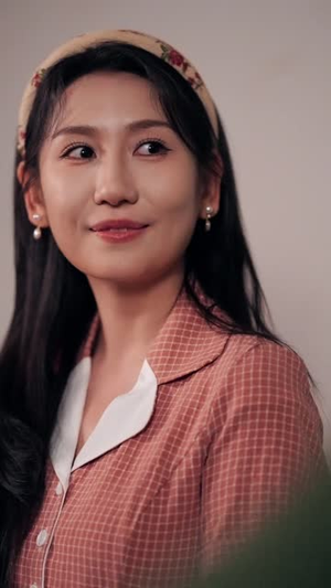 拒当接盘侠：重生鉴宝赚疯了（70集）热播短剧抢先看