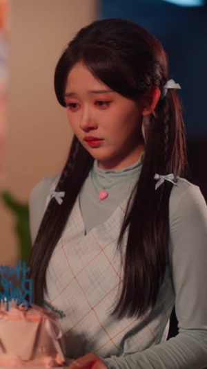 她比烟花灿烂（76集）无需充值尽情看